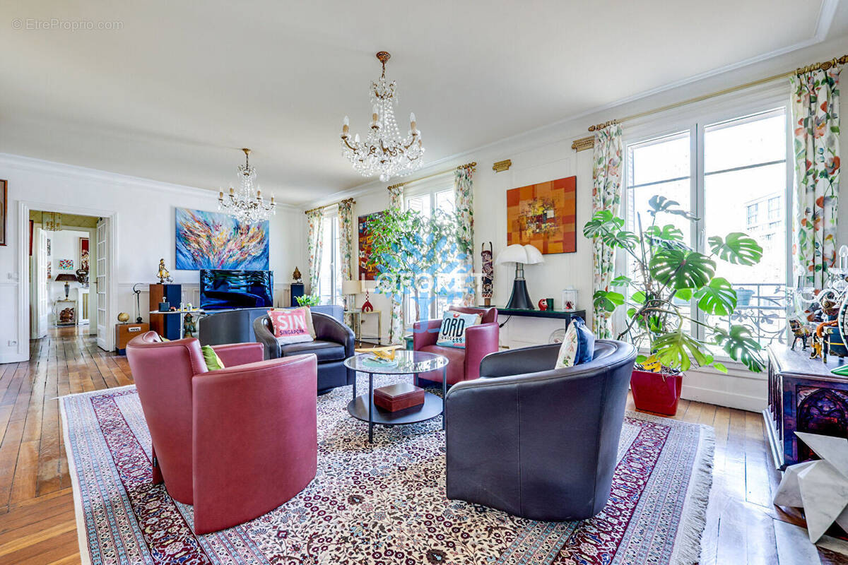 Appartement à PARIS-11E
