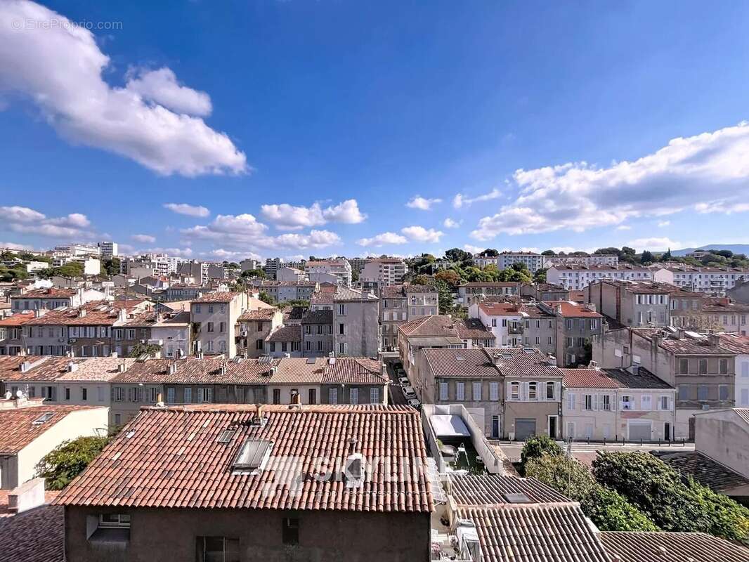Appartement à MARSEILLE-4E