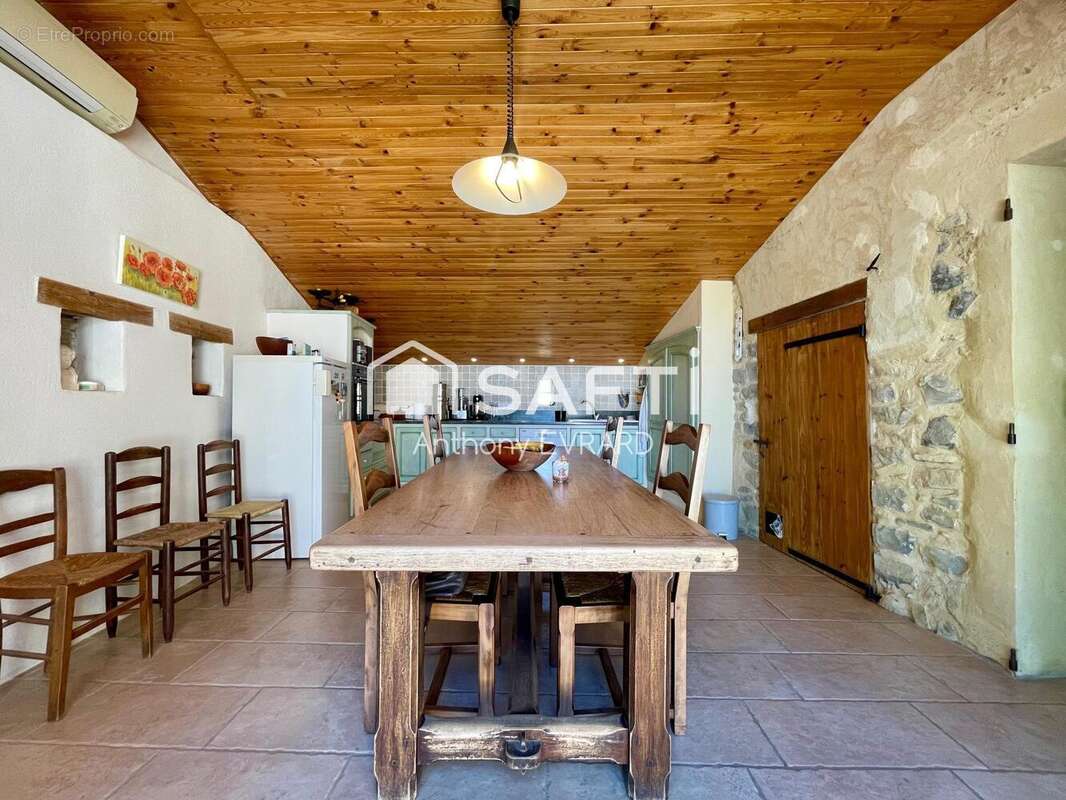 Maison 210 m² à Vaison-La-Romaine  - photo 6