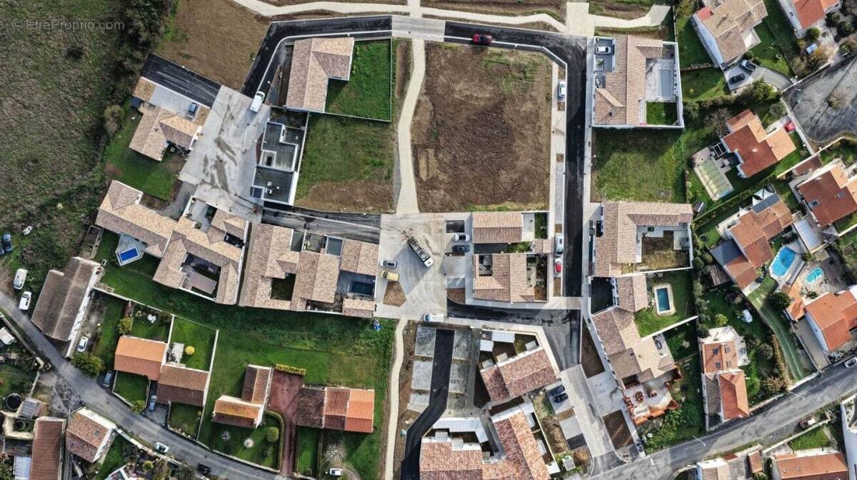 Terrain à LA ROCHELLE