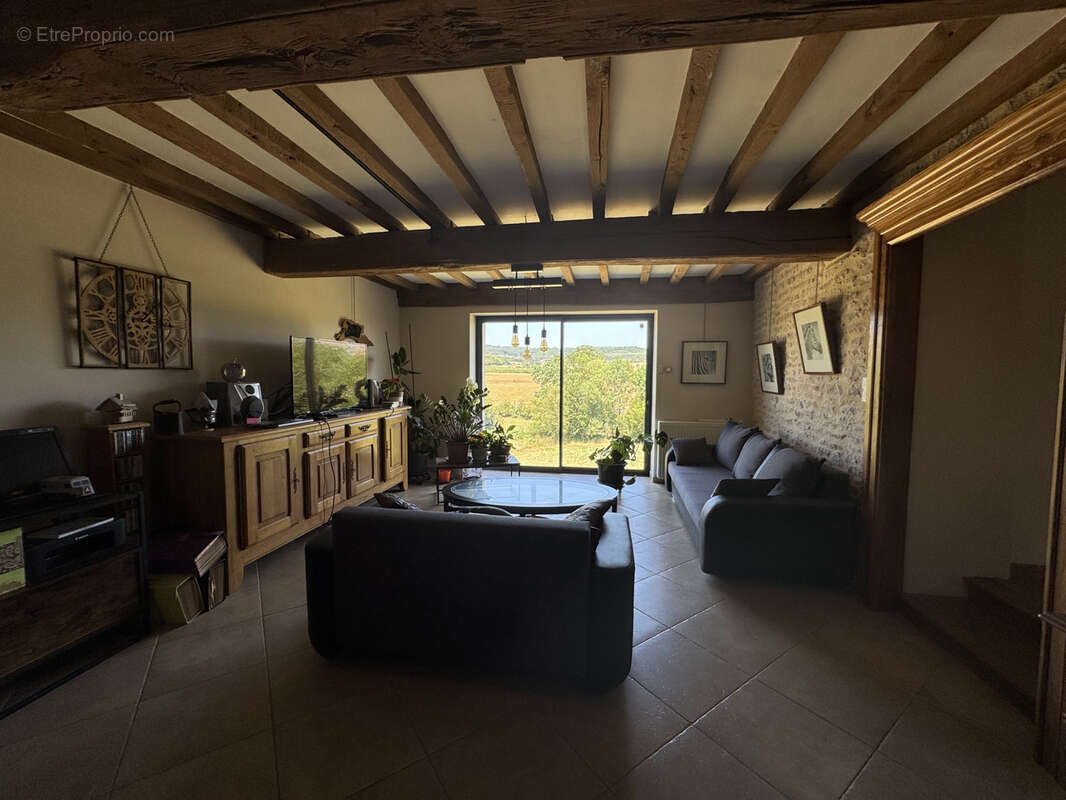 Maison à CURTIL-SOUS-BURNAND