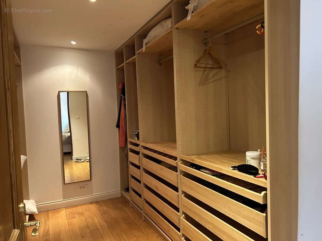 Spacieuse résidence individuelle de 6 chambres et 5 salles de bains avec piscine - photo 12