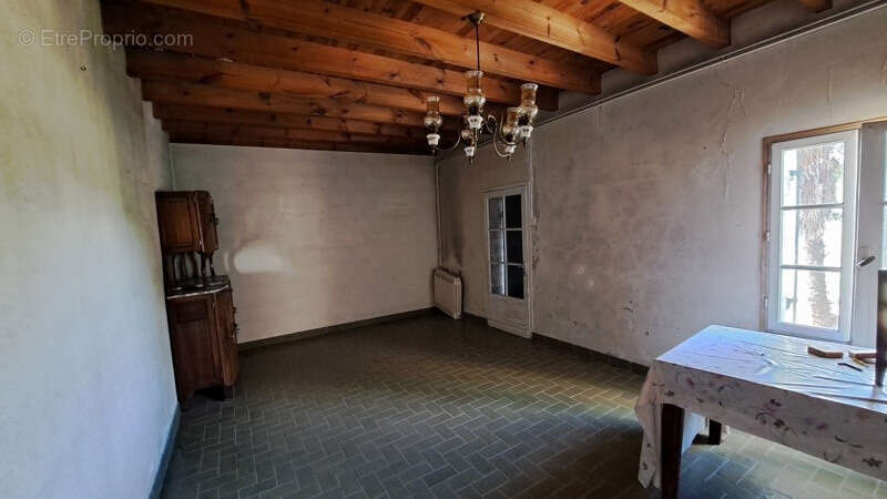 Maison à SAINT-MARTIAL-D&#039;ARTENSET