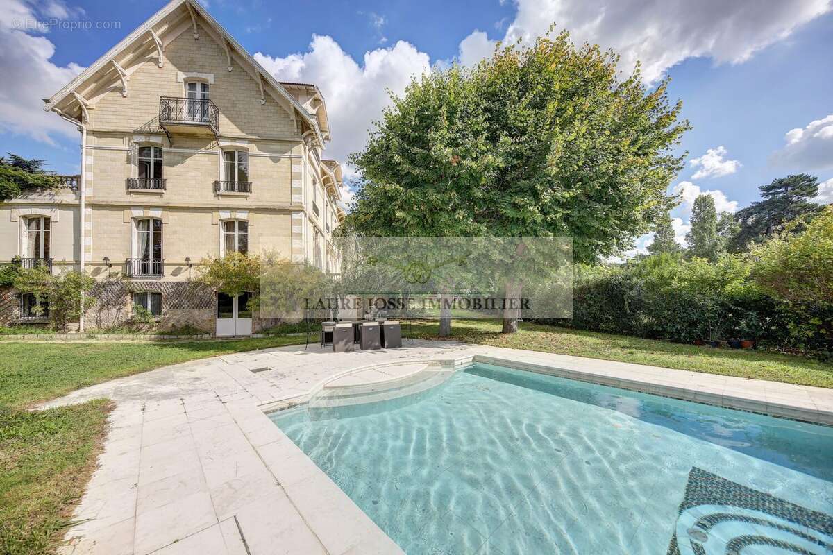 Maison à LE VESINET