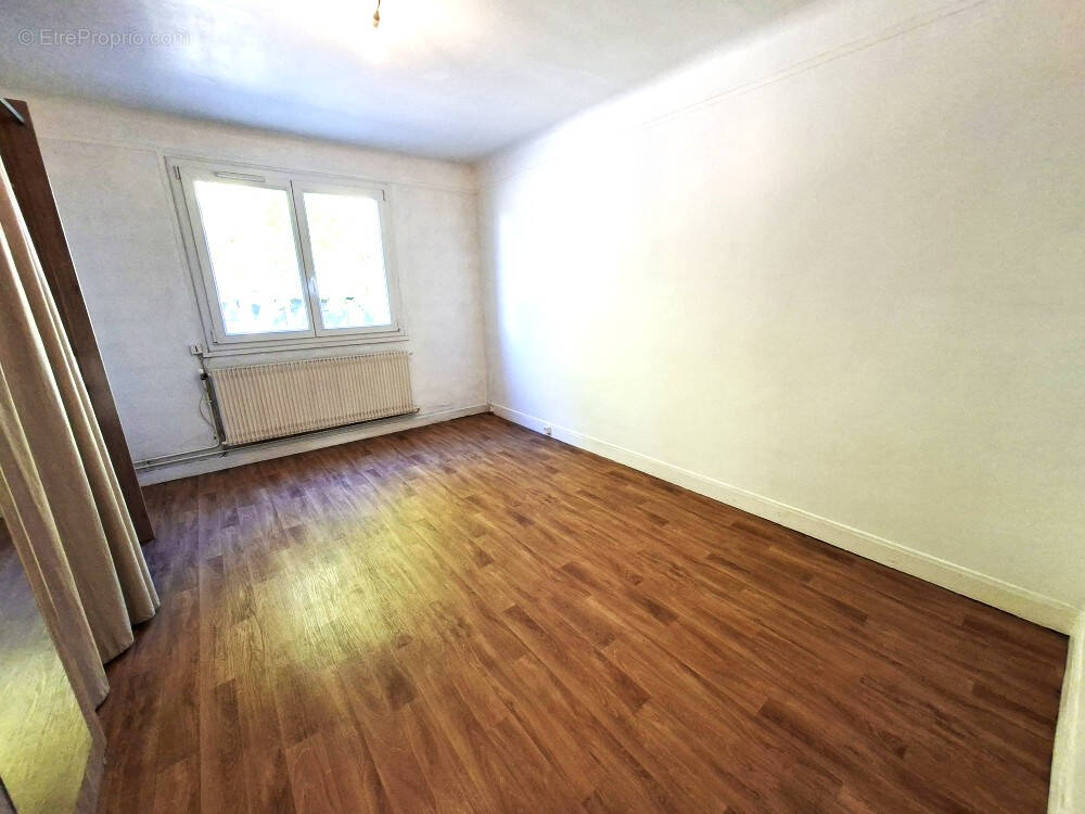 Appartement à BAGNEUX