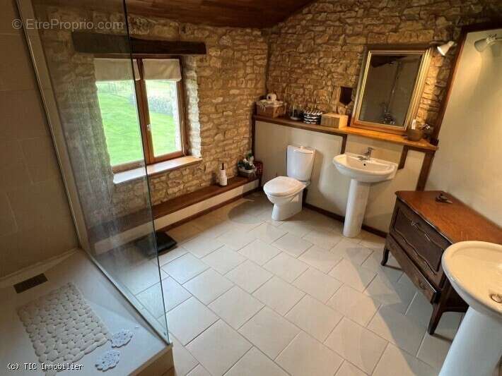 Maison à CELLEFROUIN