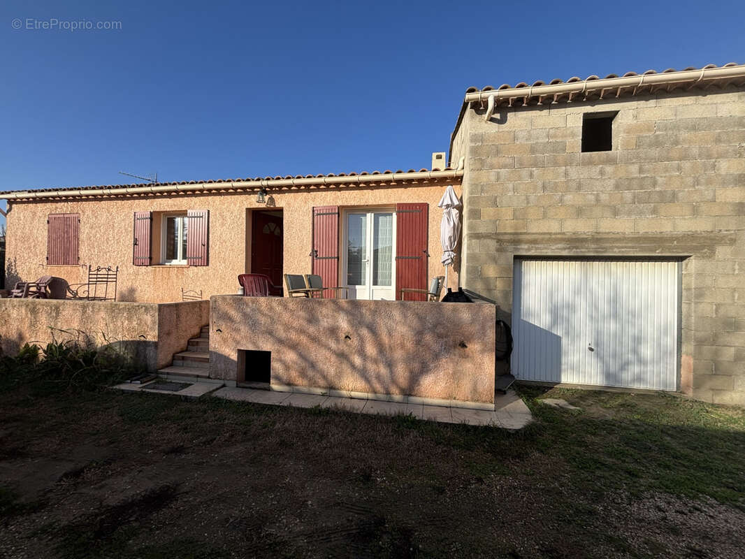 Maison à BELLEGARDE