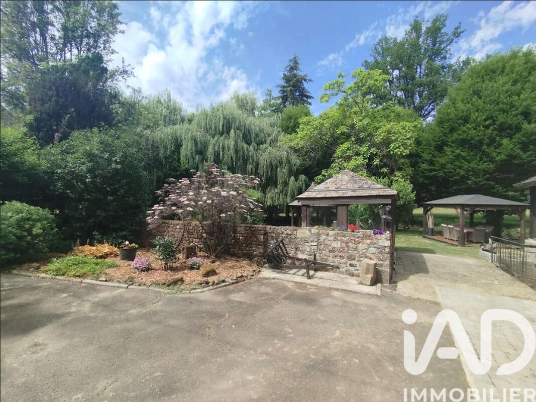 Maison 230 m² à Mezieres-Sur-Couesnon  - photo 7