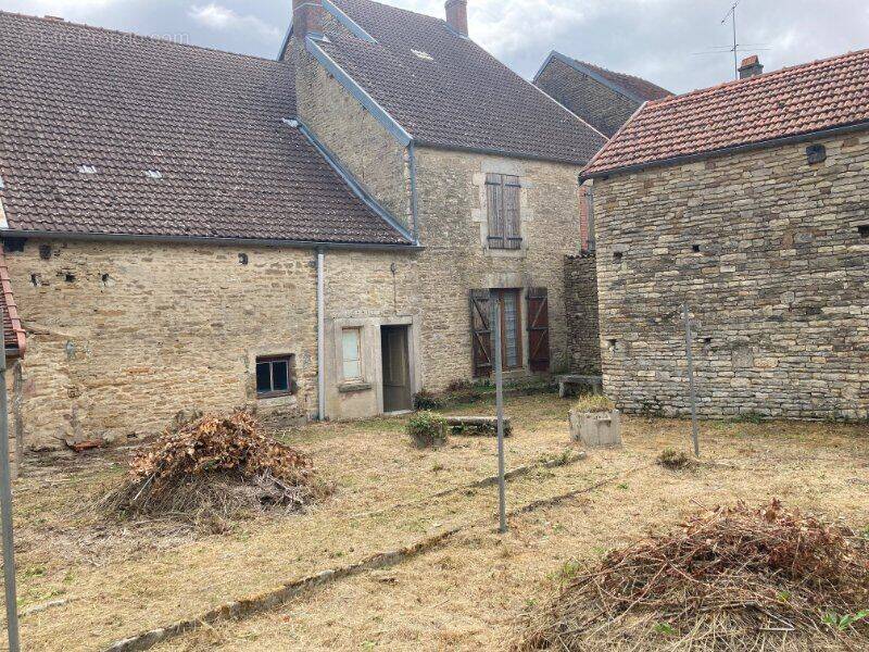 Photo 1 - Maison à MONTIGNY-SUR-AUBE