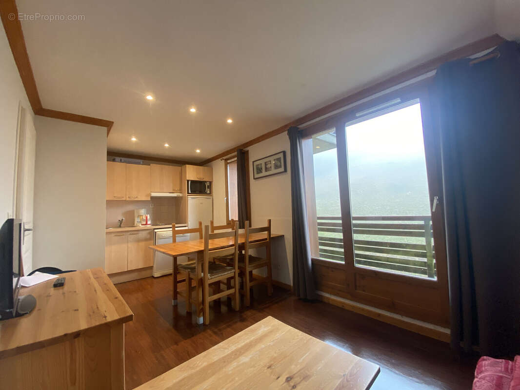 Appartement à COMPAINS