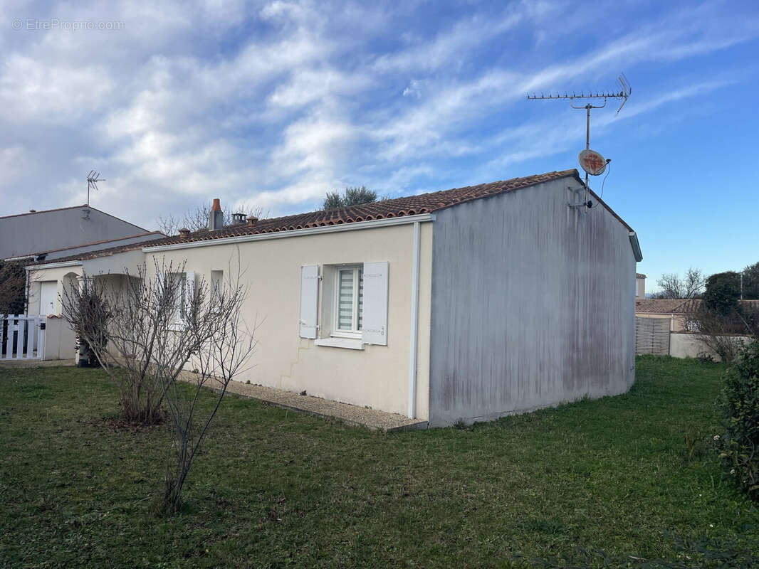 devant de maison - Maison à PERIGNY