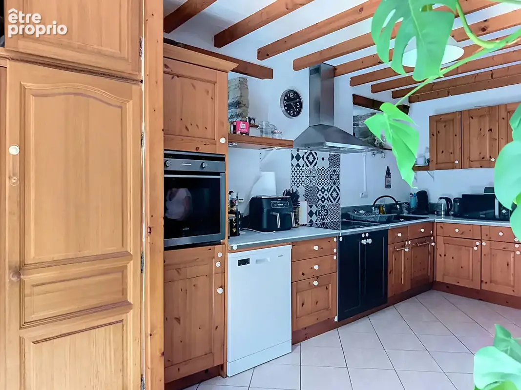 Ensemble immobilier 6 pièces 147m² - photo 3