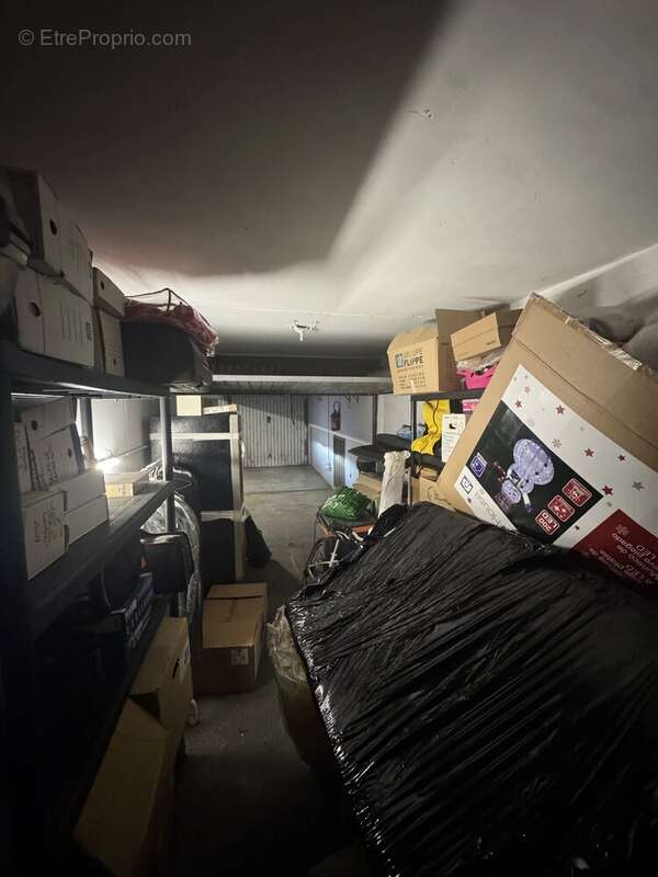 Parking à MARSEILLE-12E