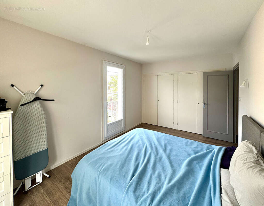 Chamalières proche carrefour europe / spacieux 100 m2 à vendre - balcon et box ! - photo 9