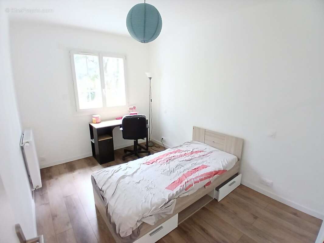 Chambre 4 (10,5m²) - Maison à BOISSY-SAINT-LEGER