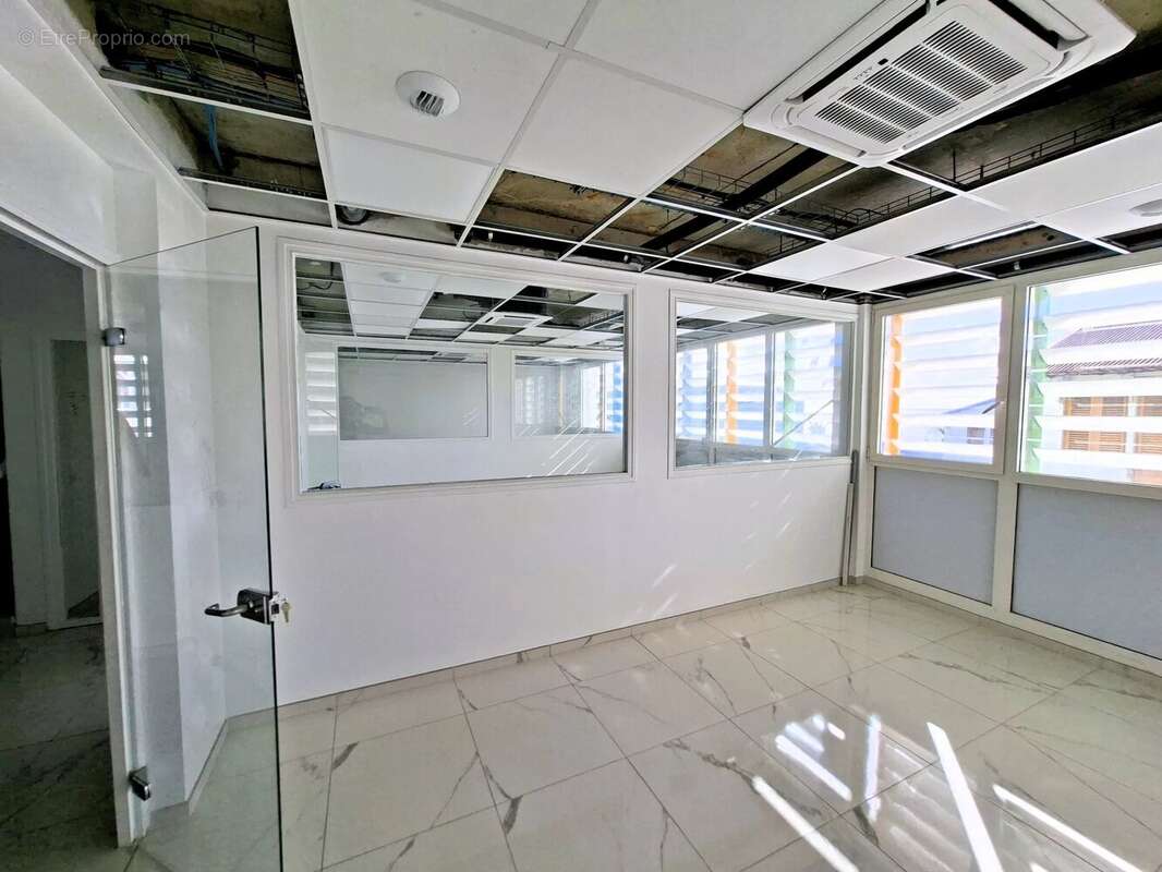 Commerce à LE DIAMANT