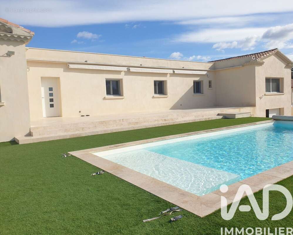 Photo 2 - Maison à UCHAUD