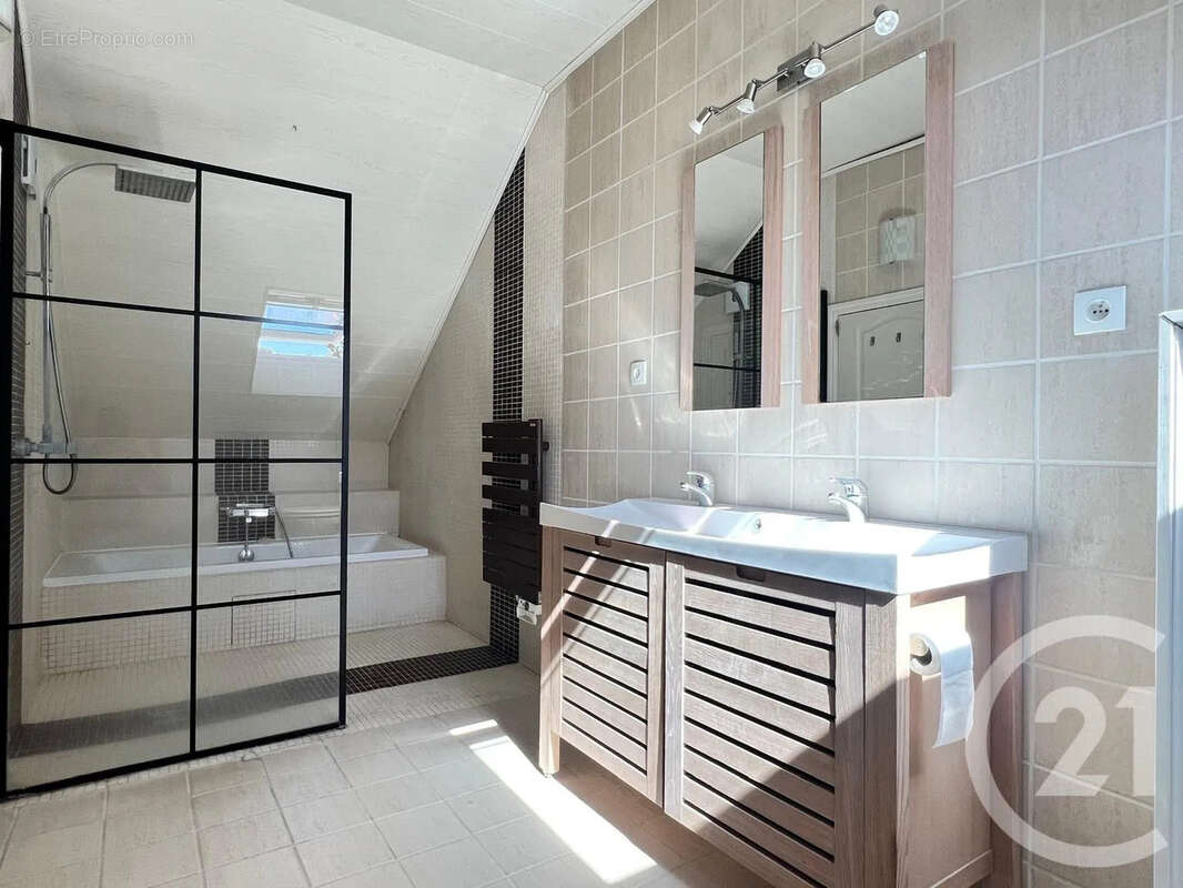 Maison 114 m² à Garennes-Sur-Eure  - photo 6