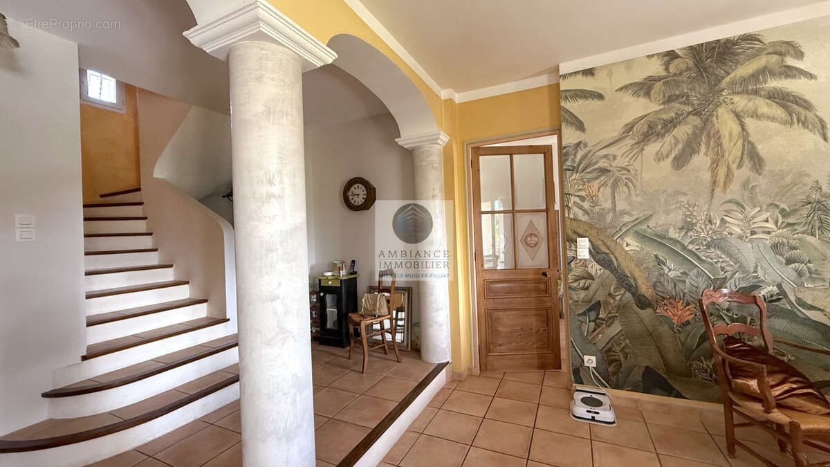 Maison à ETOILE-SUR-RHONE