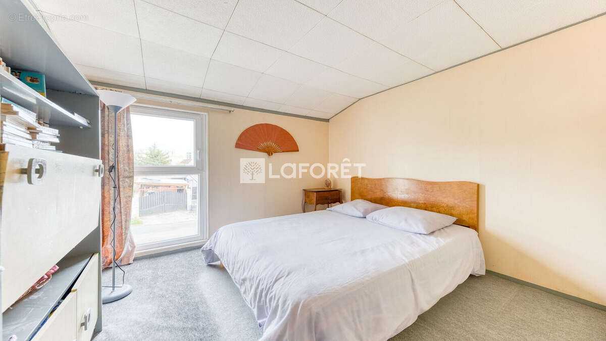 Maison à ROISSY-EN-BRIE