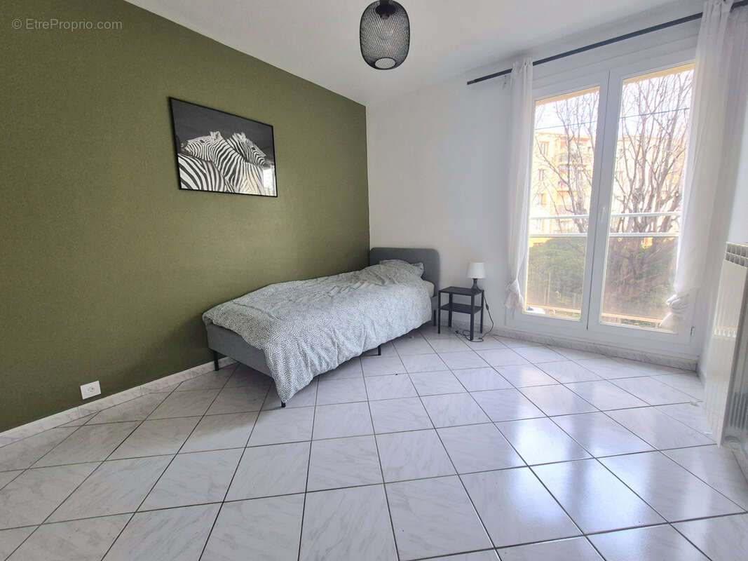 Appartement à MARSEILLE-9E