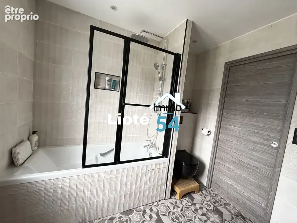 maison rénovée familliale jardin 5 chambres garage