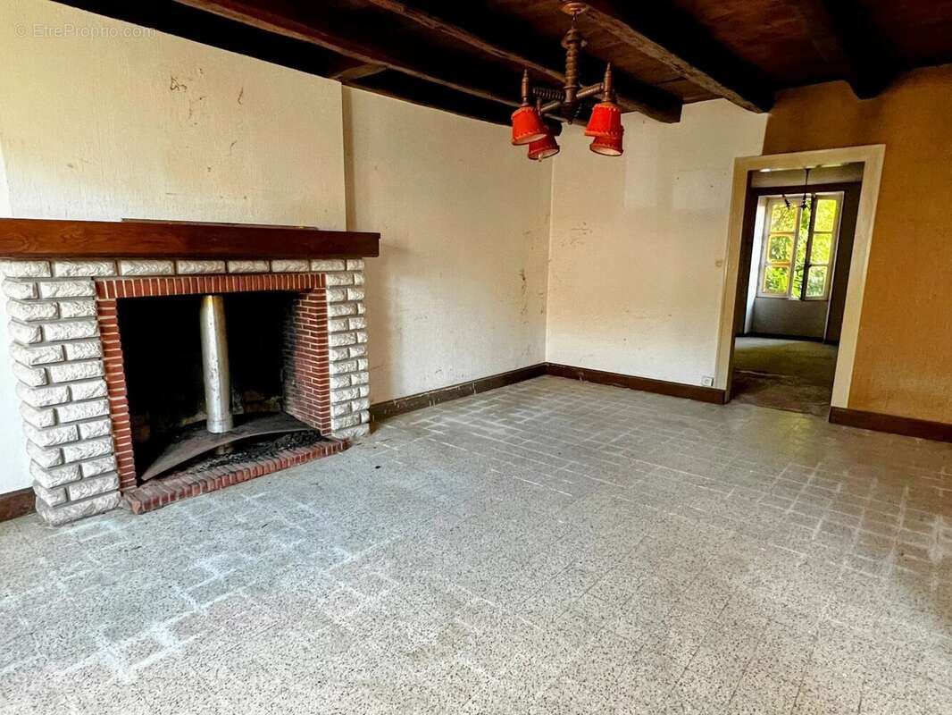 Maison à BUSSIERE-POITEVINE