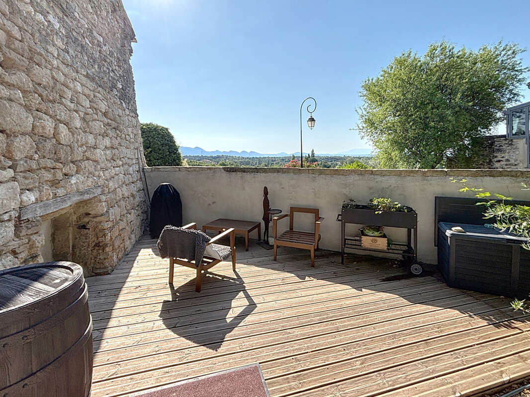 Maison à GRIGNAN