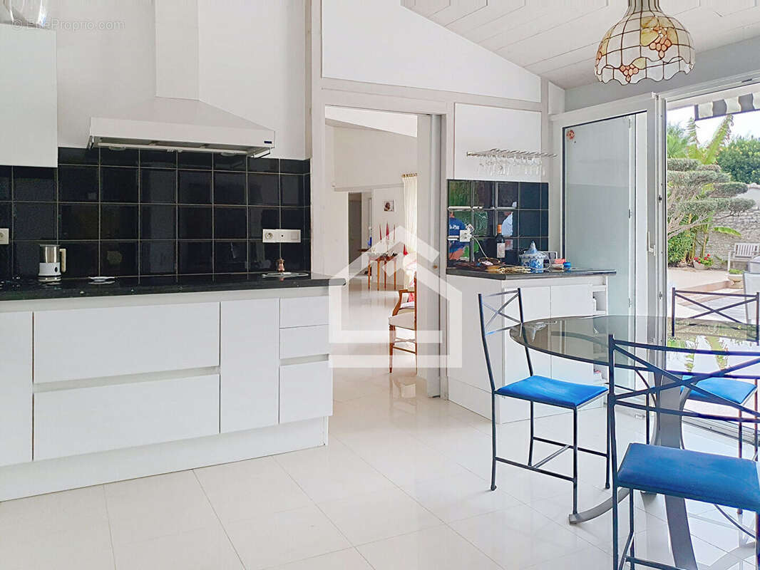 Maison à SAINT-MARTIN-DE-RE