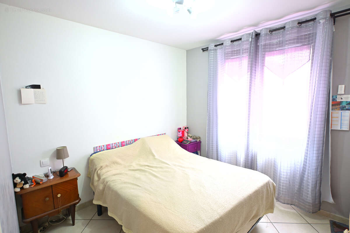 Appartement à FROGES