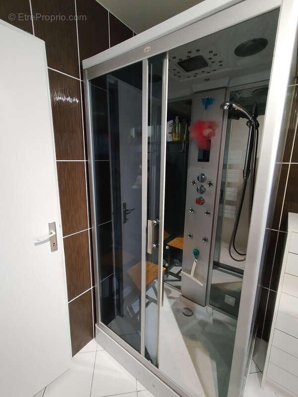 Maison à NERONDE-SUR-DORE