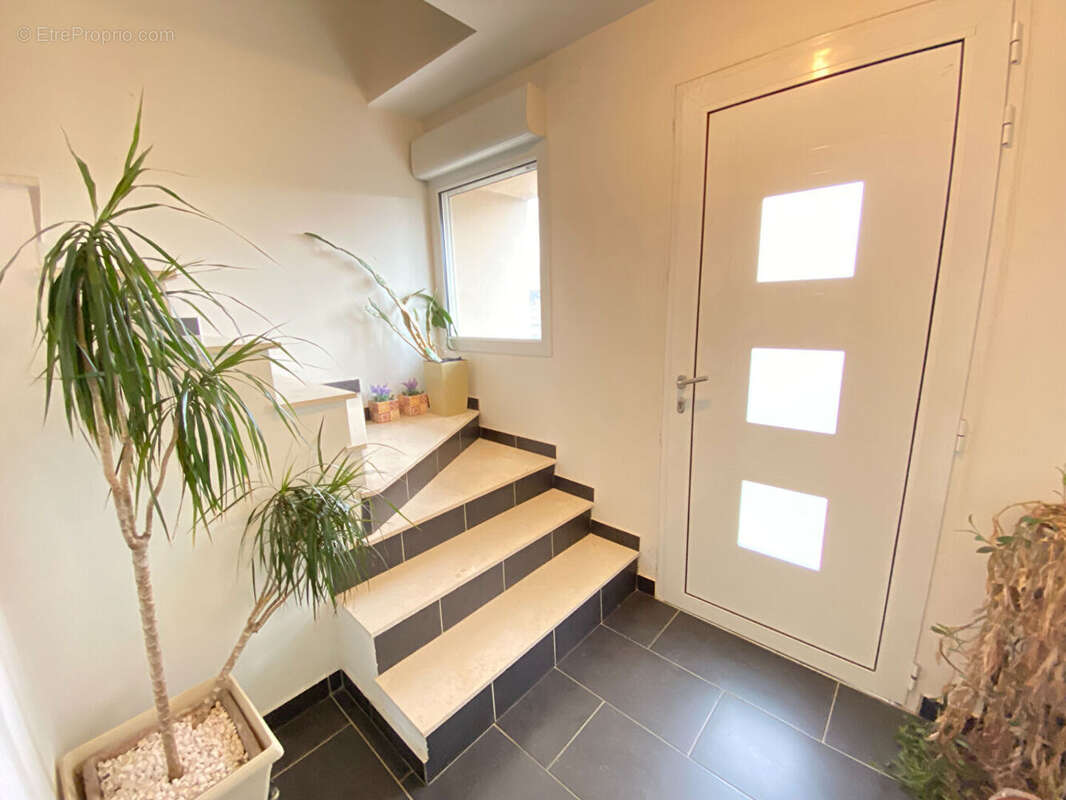 Maison à FLEURY-LES-AUBRAIS