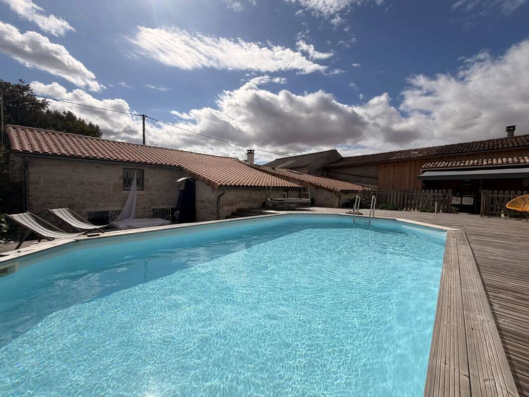 Maison à THEIL-RABIER