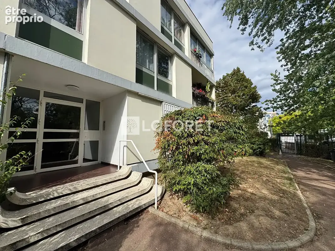 Photo Appartement à Pierrefitte-Sur-Seine au prix de 131 000€