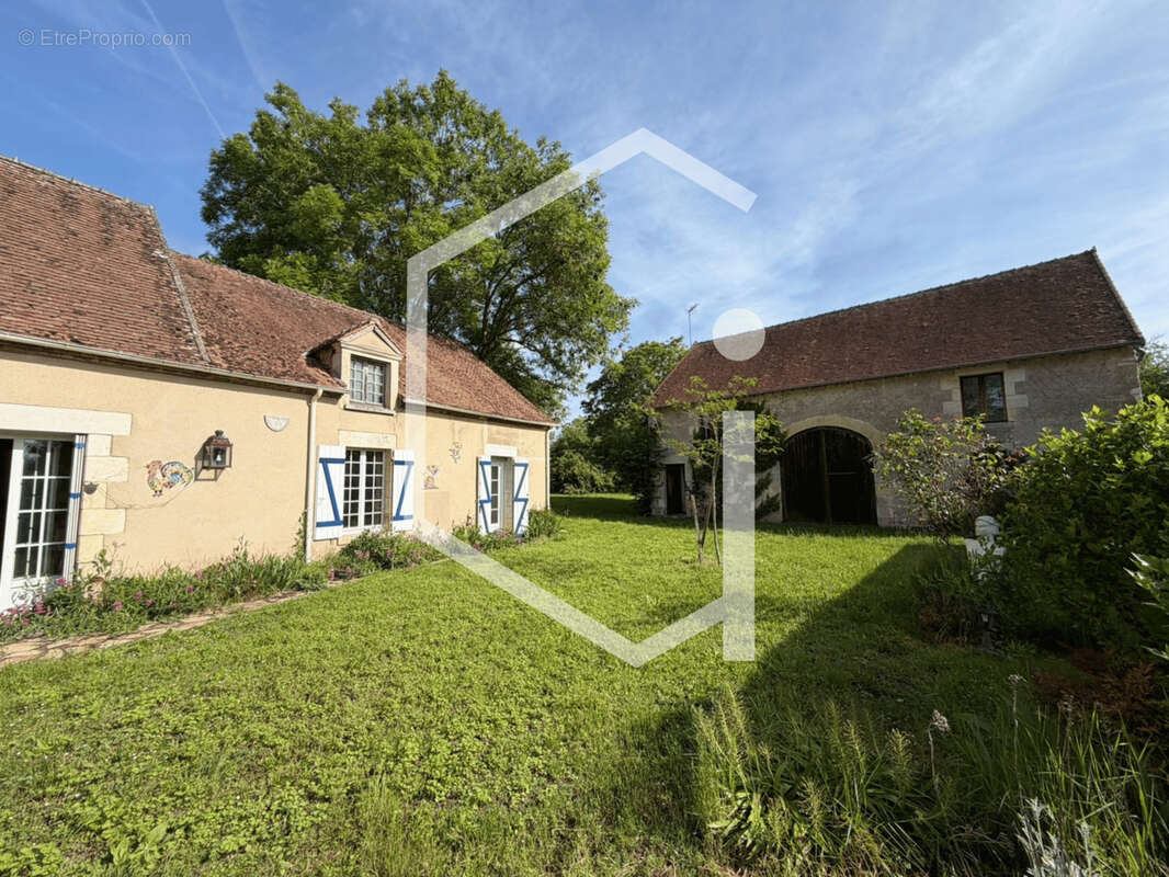 Maison à SURY-PRES-LERE