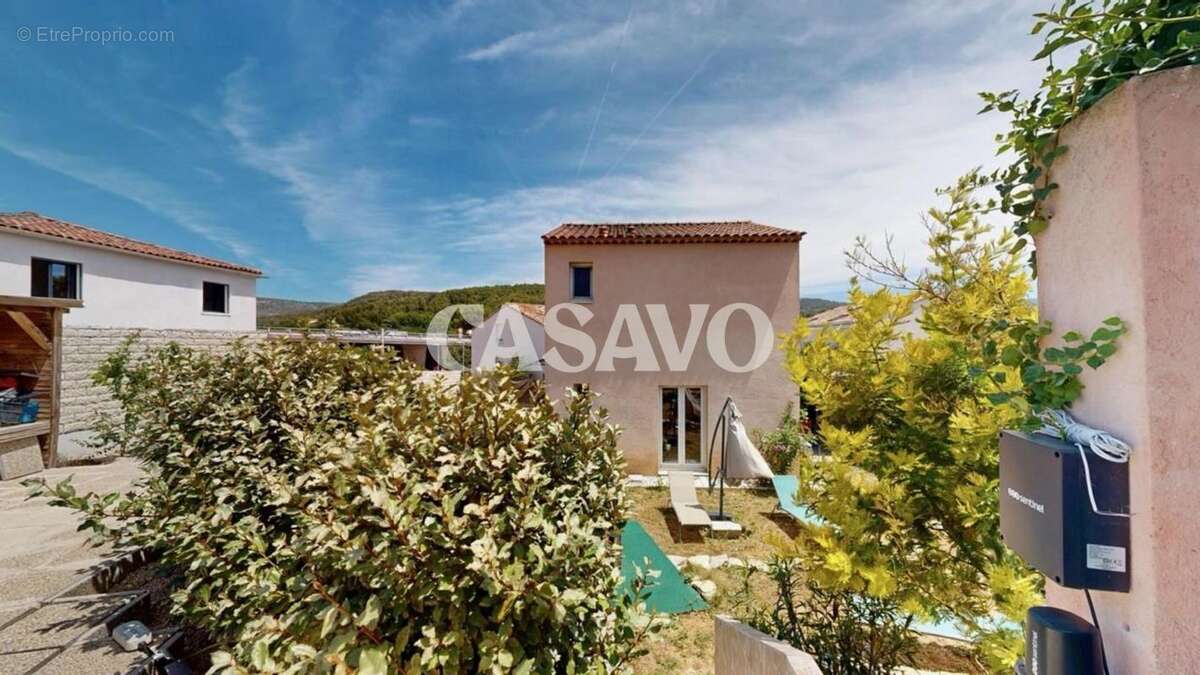 Maison à LA DESTROUSSE