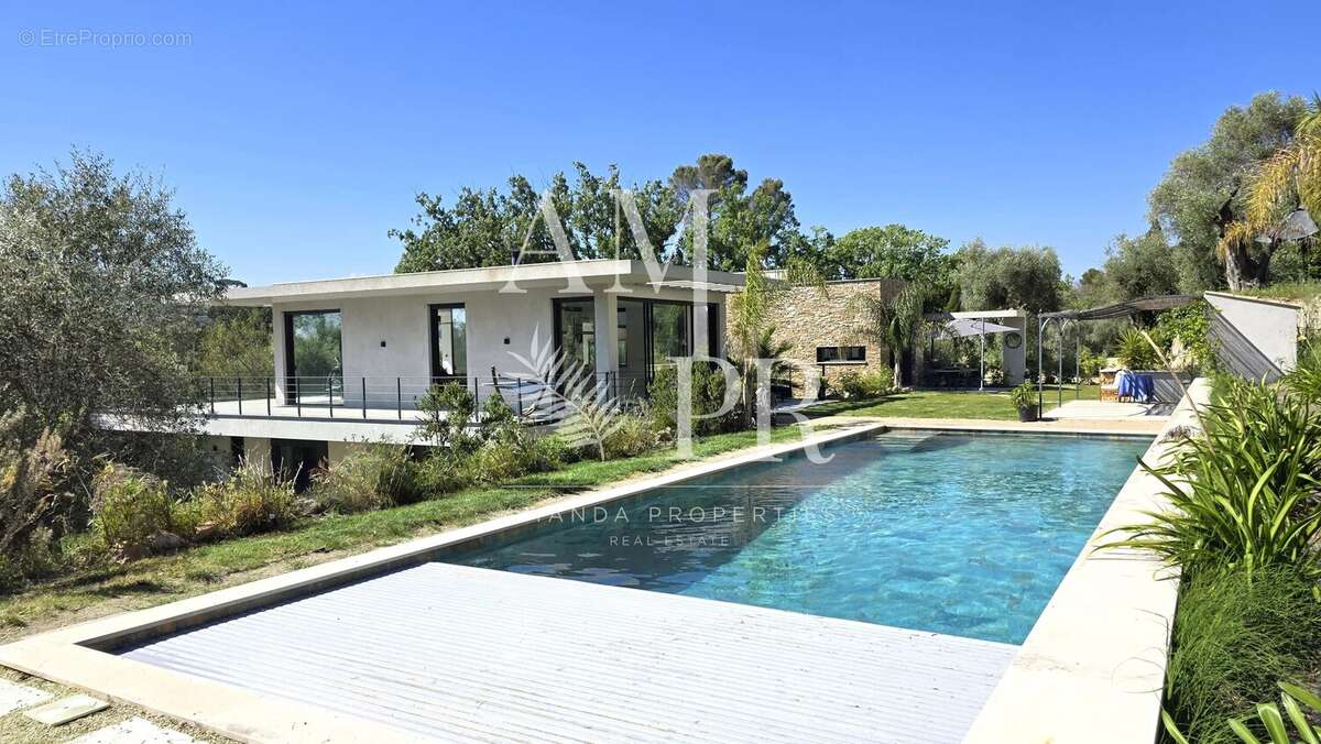 Maison à MOUGINS