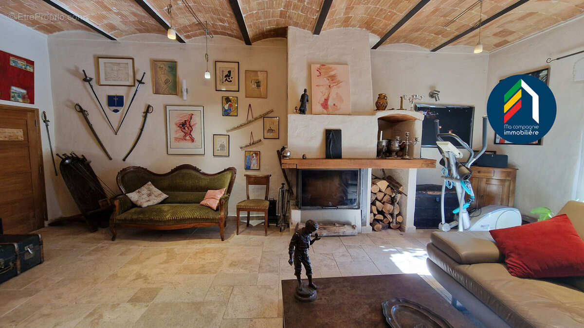 Maison à ROYNAC