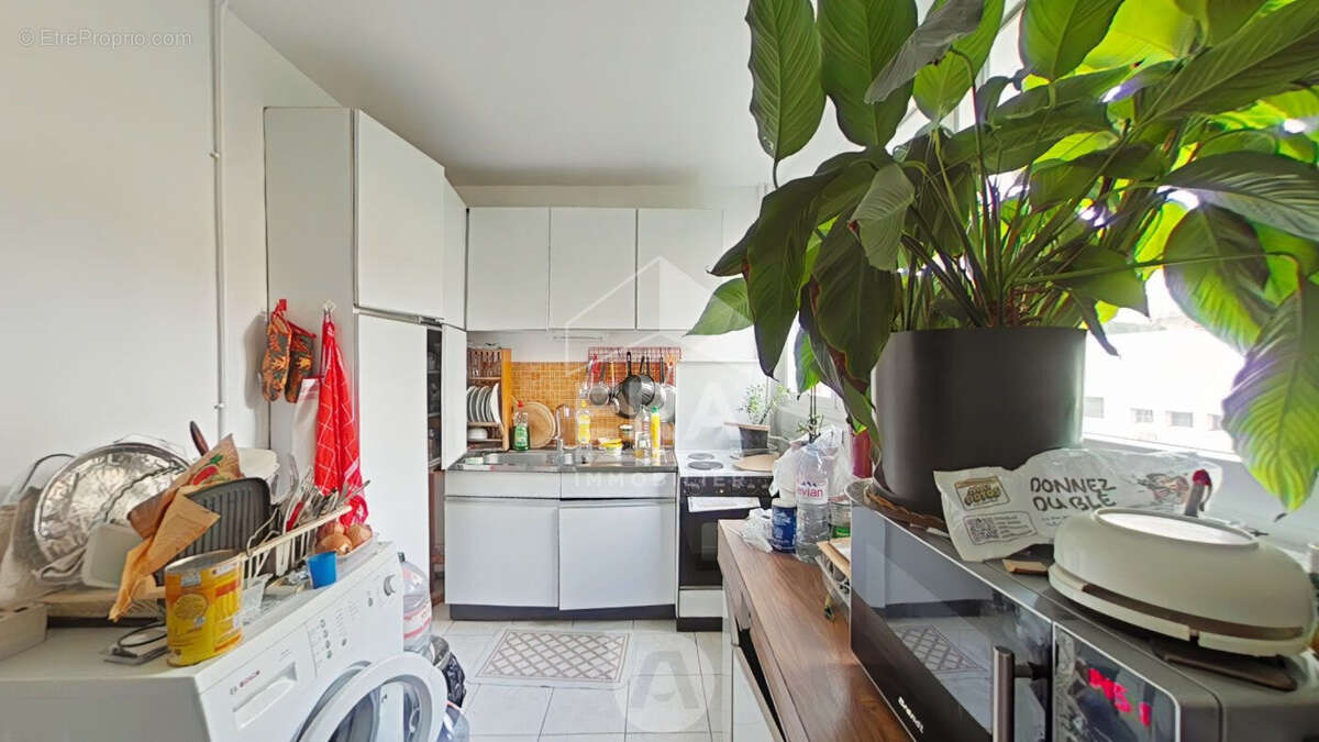 Appartement à PARIS-19E
