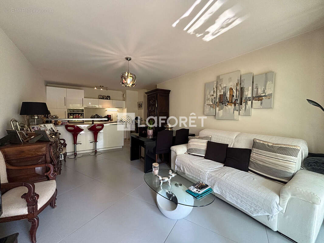 Appartement à LATTES