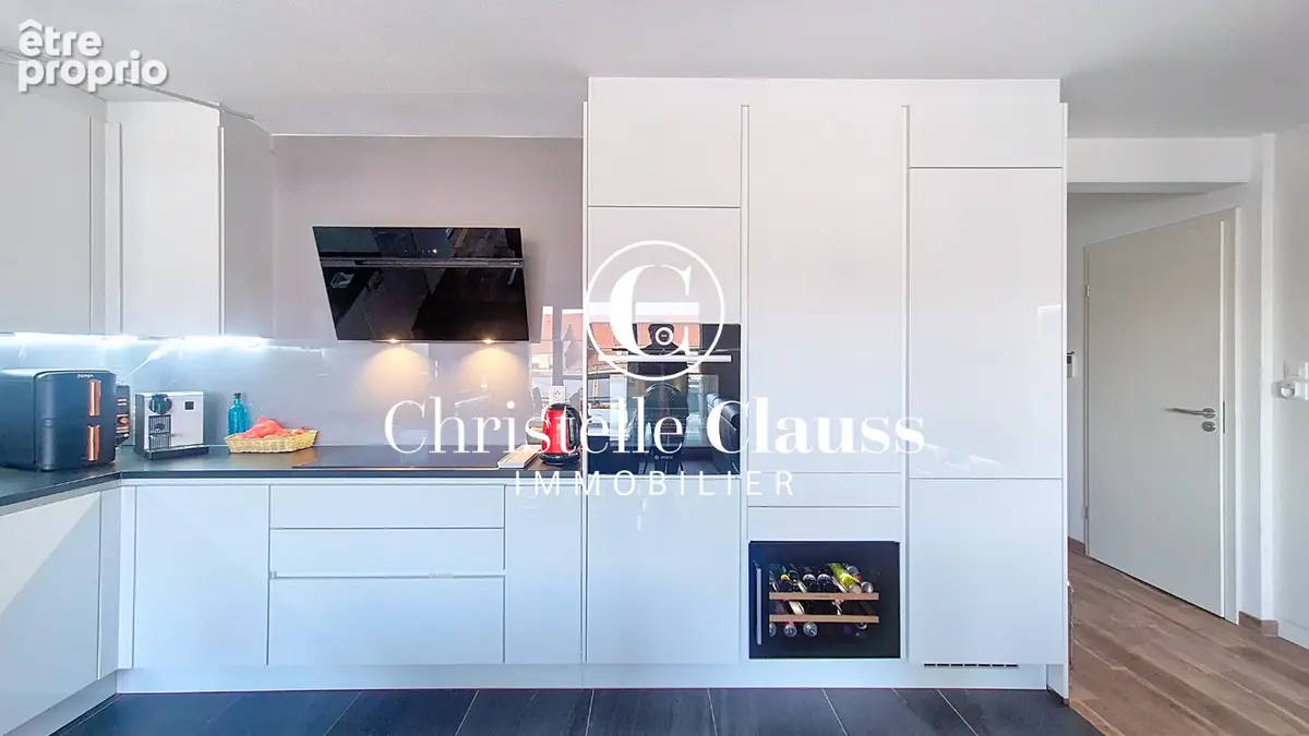 Appartement moderne avec grande terrasse. - photo 2