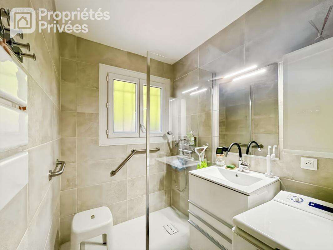 EN EXCLUSIVITÉ - Villa plain-pied 4 faces avec studio indépendant - photo 9