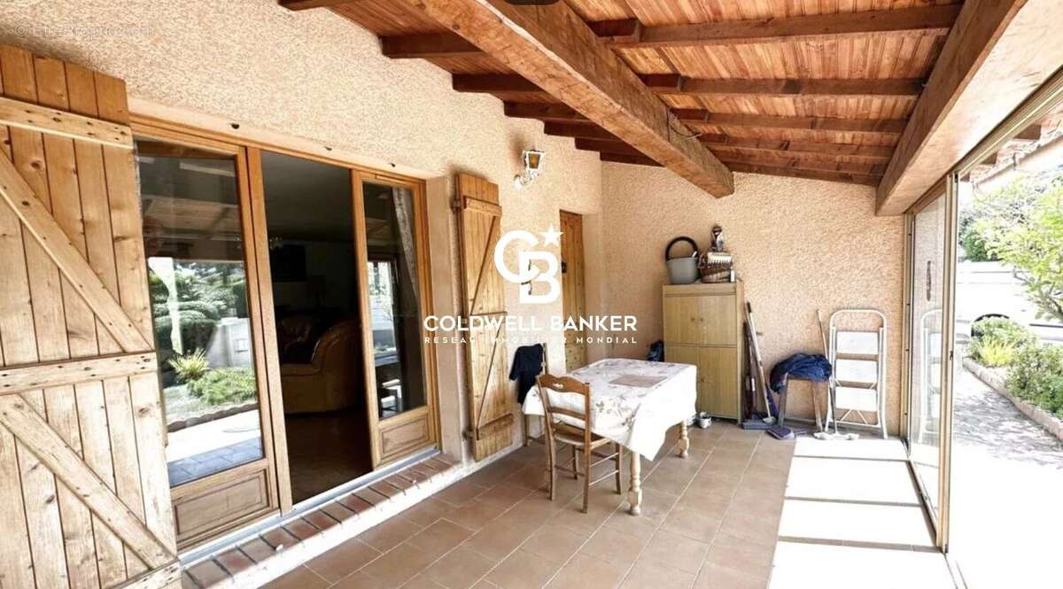 Maison à BORMES-LES-MIMOSAS