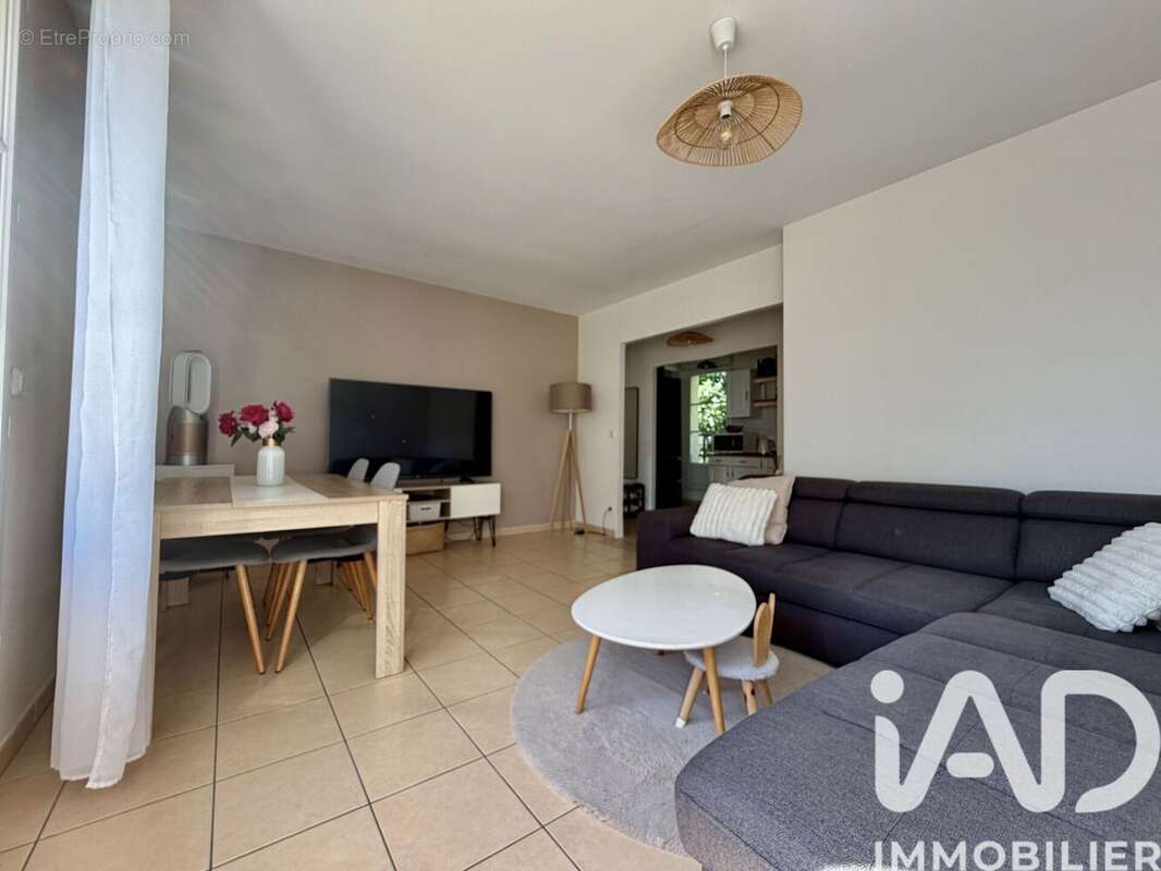 Photo 4 - Appartement à D'HUISON-LONGUEVILLE