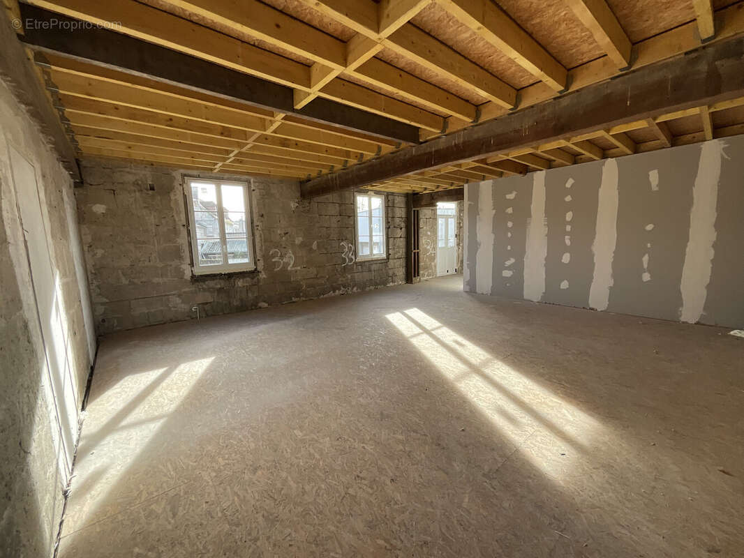 Appartement à aménager 2 - Maison à LA HOUSSOYE