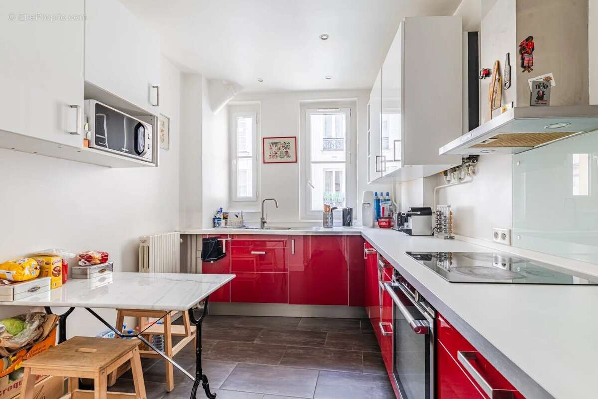 Appartement à PARIS-17E