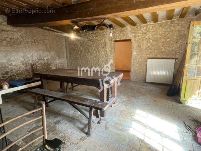 Maison à CONDE-SUR-HUISNE