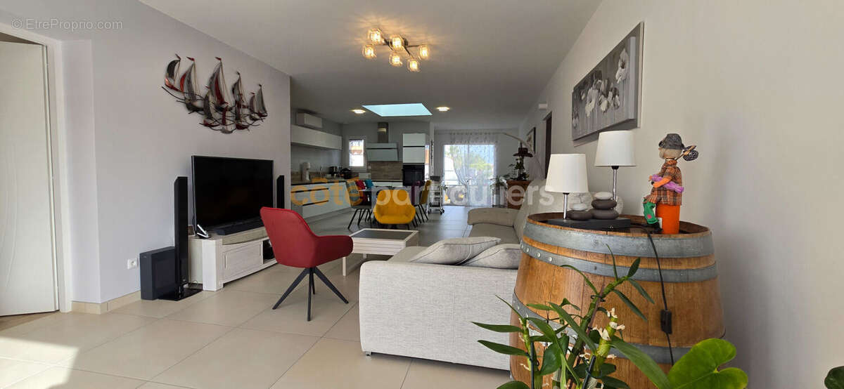 Maison à VAUX-SUR-MER