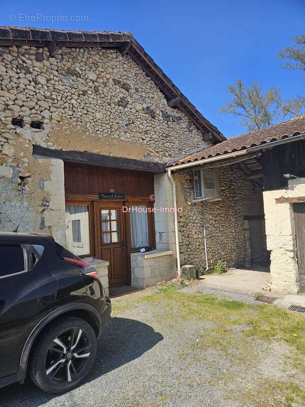 Maison à SAINT-LEON-SUR-L'ISLE