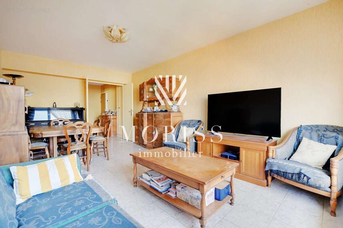 Appartement à PARIS-14E